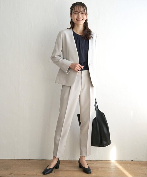 IKKA LOUNGE(イッカラウンジ)の「【洗濯機で洗える/フォーマル対応】ウォッシャブルテーパードパンツ【セットアップ対応】(その他パンツ・レディース・スモークグレー/ブラック/ネイビー・S/XL/L/M)」の9枚目の写真