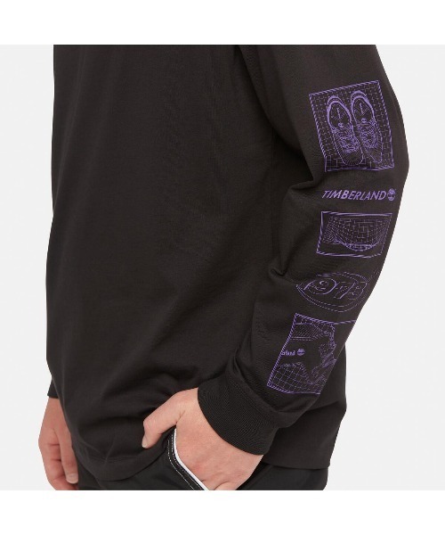 Timberland(ティンバーランド)の「オールジェンダー 長袖 グラフィック Tシャツ(Tシャツ/カットソー・メンズ・ブラック/オフホワイト・LARGE/SMALL/MEDIUM/X-LARGE)」の9枚目の写真
