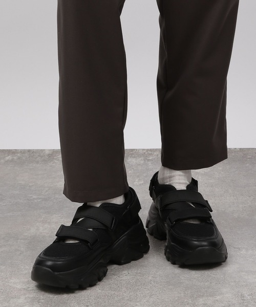 LAKOLE（ラコレ）の「ベルトスニーカー[MENS] / 100190（スニーカー・メンズ・ブラック/ホワイト・MEDIUM/LARGE）」の21枚目の写真