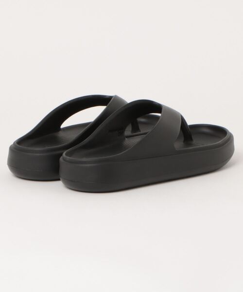 GAP（ギャップ）の「【GAP】 EVAサンダル（サンダル・メンズ・ブラック/ホワイト・26.0cm/27.0cm/28.0cm）」の3枚目の写真