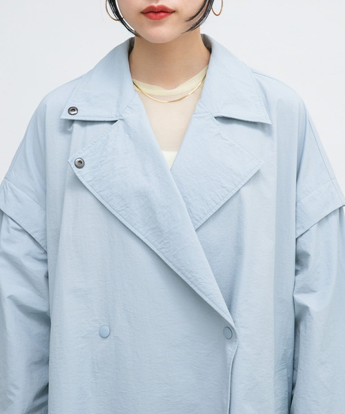 KBF(ケイビーエフ)の「ステンカラーBIGポンチョ(ポンチョ・レディース・ライトブルー/ベージュ/ネイビー・ONE)」の5枚目の写真