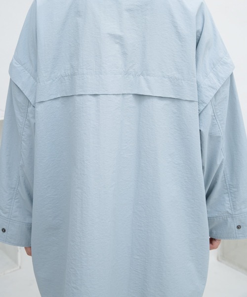 KBF(ケイビーエフ)の「ステンカラーBIGポンチョ(ポンチョ・レディース・ライトブルー/ベージュ/ネイビー・ONE)」の12枚目の写真