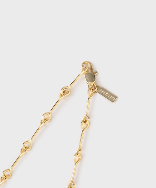 INDIVI(インディヴィ)の「◆【ショート】スティックチェーンネックレス(ネックレス・レディース・シルバー/ゴールド・00)」の5枚目の写真