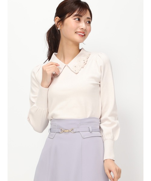 MISCH MASCH（ミッシュマッシュ）の「衿刺繍ニット/MM418307（ニット/セーター・レディース・ベージュ/ホワイト/ブルー/ピンク・ﾌﾘ-）」の2枚目の写真