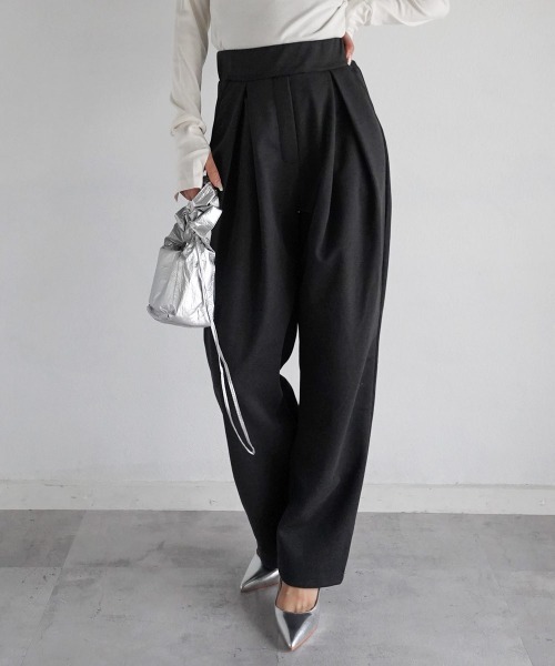 タックテーパードパンツ（その他パンツ）｜Rashik（ラシク）