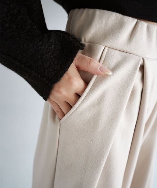 タックテーパードパンツ（その他パンツ）｜Rashik（ラシク）