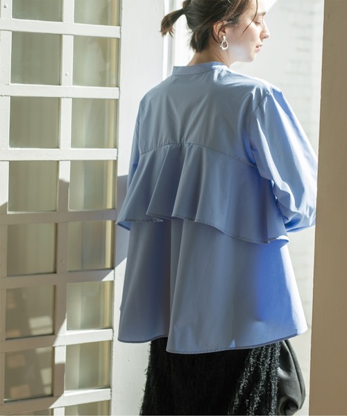 OPAQUE.CLIP（オペークドットクリップ）の「◆バックフリルスキッパーシャツブラウス／ストライプ柄アソート【洗濯機洗い可／UVケア】（シャツ/ブラウス・レディース・ホワイト/ベージュ系その他5/ライトブルー/ホワイト系3・42/40/38/36）」の4枚目の写真