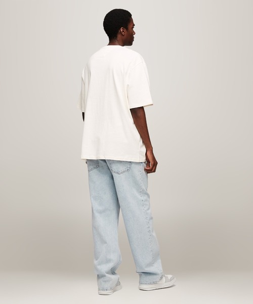 tommy jeans(トミー ジーンズ)の「オーバーサイズアーカイブボードスポーツTシャツ(Tシャツ/カットソー・メンズ・ホワイト/ライトブルー・MEDIUM/SMALL/X-LARGE/LARGE/X-SMALL)」の6枚目の写真