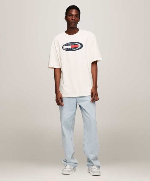 tommy jeans(トミー ジーンズ)の「オーバーサイズアーカイブボードスポーツTシャツ(Tシャツ/カットソー・メンズ・ホワイト/ライトブルー・MEDIUM/SMALL/X-LARGE/LARGE/X-SMALL)」の5枚目の写真