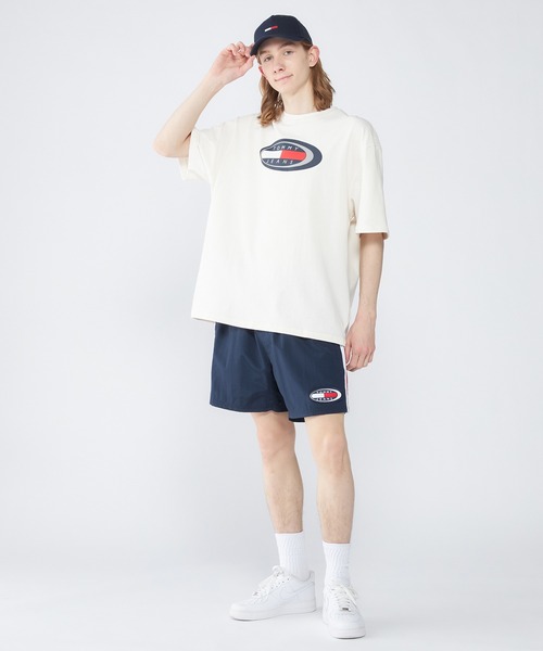 tommy jeans(トミー ジーンズ)の「オーバーサイズアーカイブボードスポーツTシャツ(Tシャツ/カットソー・メンズ・ホワイト/ライトブルー・MEDIUM/SMALL/X-LARGE/LARGE/X-SMALL)」の11枚目の写真