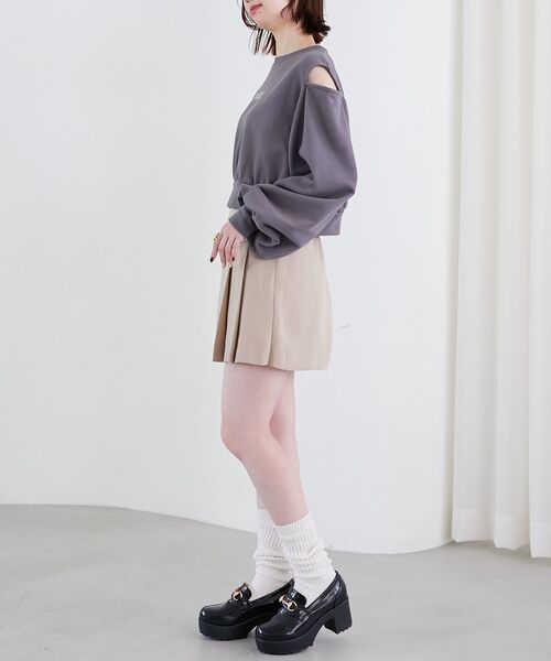 MAJESTIC LEGON（マジェスティックレゴン）の「ビジューロゴ肩あきスウェット（スウェット・レディース・オフホワイト/オートミール/チャコールグレー・MEDIUM）」の22枚目の写真