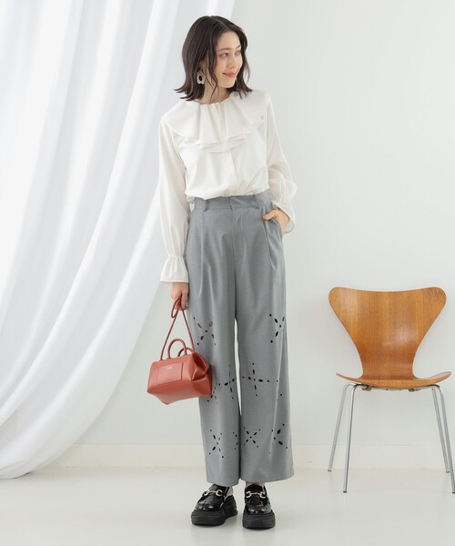 Ray BEAMS（レイビームス）の「Ray BEAMS / カットワーク パンツ（その他パンツ・レディース・グレー/ブラック・0/1）」の19枚目の写真