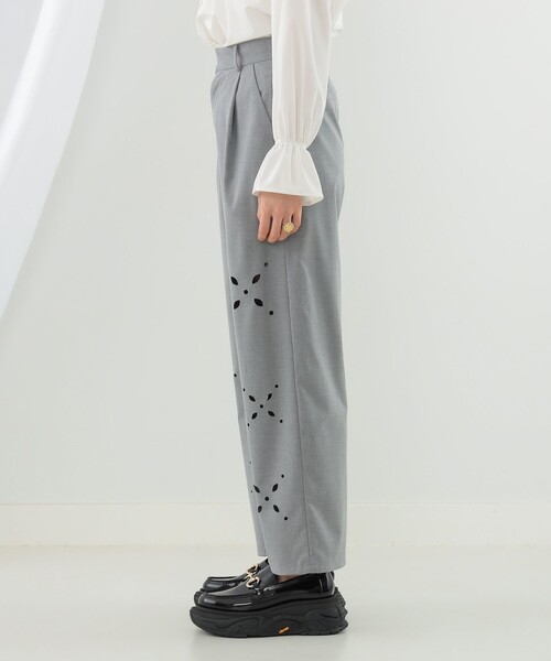 Ray BEAMS（レイビームス）の「Ray BEAMS / カットワーク パンツ（その他パンツ・レディース・グレー/ブラック・0/1）」の13枚目の写真