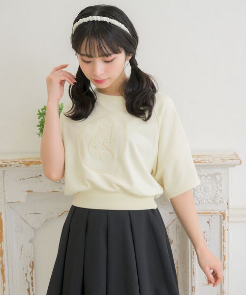 ems excite(エムズエキサイト)の「ランタンスリーブ刺繍トレーナー(Tシャツ/カットソー・レディース・ブルー/ナチュラル/イエロー・FREE)」の12枚目の写真