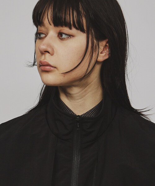 tk.TAKEO KIKUCHI（ティーケータケオキクチ）の「◆ワッシャーナイロンスタンドベスト（ベスト・レディース・ブラック/チャコールグレー・66）」の4枚目の写真