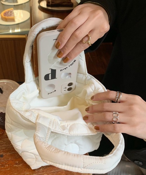 TONE SELECT GOODS（トーンセレクトグッズ）の「Liaa/フラワー キルティングミニトート A18307（トートバッグ・レディース・ブルー/ブラウン/ピンク/ホワイト/グリーン/イエロー・FREE）」の13枚目の写真