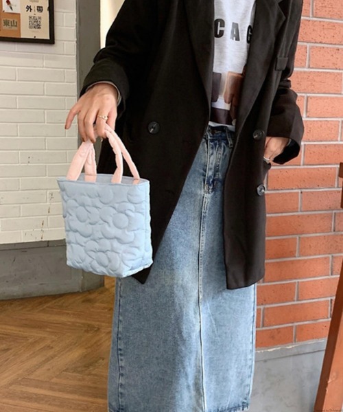 TONE SELECT GOODS（トーンセレクトグッズ）の「Liaa/フラワー キルティングミニトート A18307（トートバッグ・レディース・ブルー/ブラウン/ピンク/ホワイト/グリーン/イエロー・FREE）」の19枚目の写真