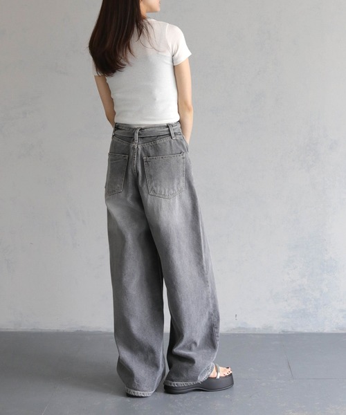 cheriella(シェリエラ)の「【cheriella】UネックベーシックTシャツ(Tシャツ/カットソー・レディース・アイボリー/ブラック/ライトカーキ・FREE)」の12枚目の写真