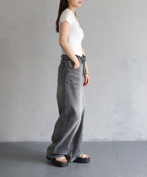 cheriella(シェリエラ)の「【cheriella】UネックベーシックTシャツ(Tシャツ/カットソー・レディース・アイボリー/ブラック/ライトカーキ・FREE)」の11枚目の写真