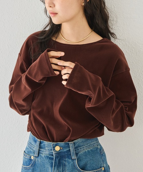 LAVEANGE(ラビアンジェ)の「フロッキーベロアプルオーバー(Tシャツ/カットソー・レディース・ブラック/グレイッシュベージュ/カーキ/アイボリー/ピンク/ブラウン・LL/3L/4L/M/5L)」の1枚目の写真