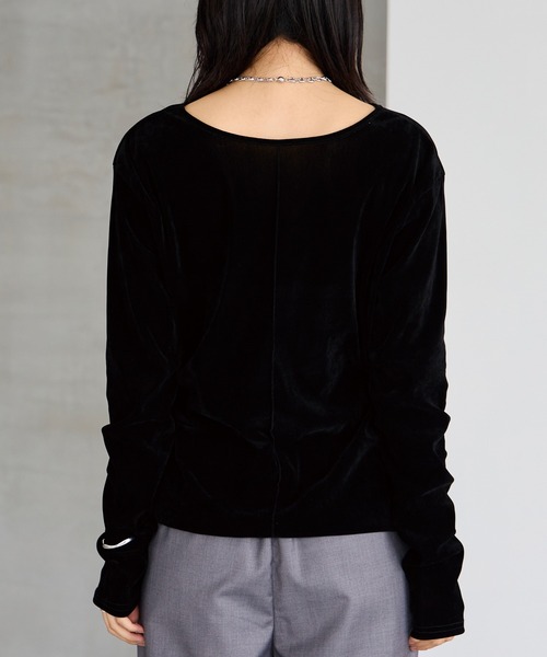 LAVEANGE(ラビアンジェ)の「フロッキーベロアプルオーバー(Tシャツ/カットソー・レディース・ブラック/グレイッシュベージュ/カーキ/アイボリー/ピンク/ブラウン・LL/3L/4L/M/5L)」の13枚目の写真