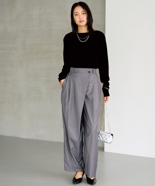 LAVEANGE(ラビアンジェ)の「フロッキーベロアプルオーバー(Tシャツ/カットソー・レディース・ブラック/グレイッシュベージュ/カーキ/アイボリー/ピンク/ブラウン・LL/3L/4L/M/5L)」の18枚目の写真