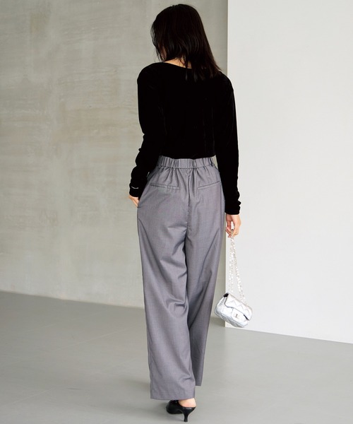 LAVEANGE(ラビアンジェ)の「フロッキーベロアプルオーバー(Tシャツ/カットソー・レディース・ブラック/グレイッシュベージュ/カーキ/アイボリー/ピンク/ブラウン・LL/3L/4L/M/5L)」の16枚目の写真