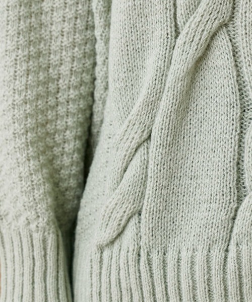 INED CLARO(イネドクラロ)の「ケーブルニットプルオーバー(ニット/セーター・レディース・グリーン/レッド/チャコールグレー・フリー)」の11枚目の写真