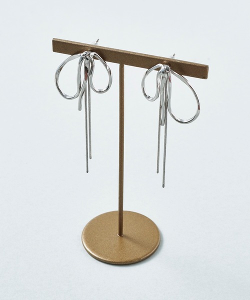 GOLDY（ゴールディ）の「ドループ メタル チェーン リボン ピアス（ピアス（両耳用）・レディース・シルバー/ゴールド・FREE）」の3枚目の写真