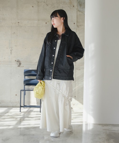 Kastane(カスタネ)の「【WEB限定/2サイズ展開】オーバーデニムジャケット(デニムジャケット・レディース・ブラック・M/L)」の10枚目の写真