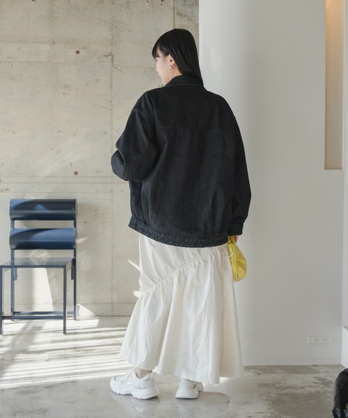 Kastane(カスタネ)の「【WEB限定/2サイズ展開】オーバーデニムジャケット(デニムジャケット・レディース・ブラック・M/L)」の12枚目の写真