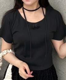 バラチョーカー付きTシャツ 1041060900