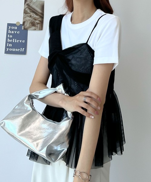 Futier land(フューティアランド)の「チュールアシンメトリーキャミソールトップス(キャミソール・レディース・アイボリー/ブラック/グレー/ブルー・FREE)」の6枚目の写真