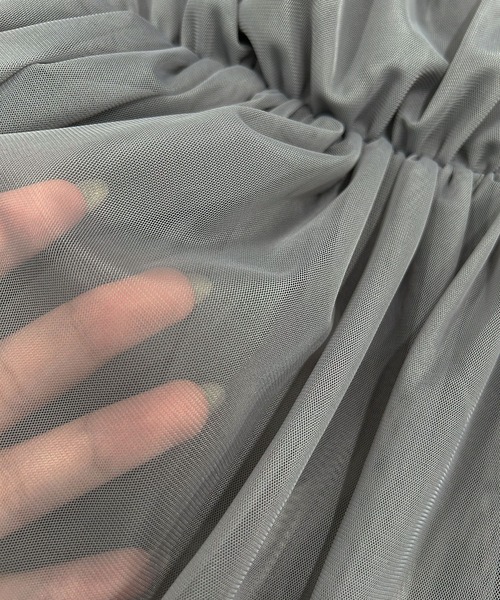 Futier land(フューティアランド)の「チュールアシンメトリーキャミソールトップス(キャミソール・レディース・アイボリー/ブラック/グレー/ブルー・FREE)」の17枚目の写真