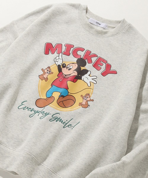 Disney(ディズニー)の「【Disney/ディズニー】ディズニーキャラクター アートワーク 裏起毛 ワイドシルエット ドロップショルダー クルーネック スウェット トレーナー(スウェット・レディース・杢グレー/オートミール/スミクロ/ブルー系その他/ブラック系その他/ベージュ系その他・M/L)」の18枚目の写真