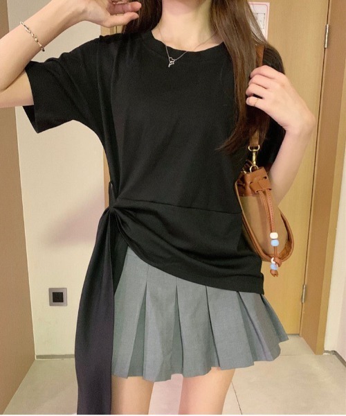 Dream garden（ドリームガーデン）の「ベルト付き プルオーバー Tシャツ（Tシャツ/カットソー・レディース・ブラック/ホワイト/グリーン・FREE）」の2枚目の写真