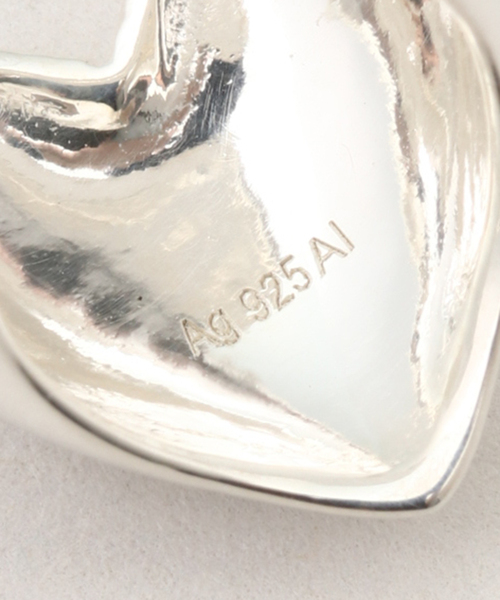 ANNIKA INEZ（アニカイネズ）の「【ANNIKA INEZ/アニカイネズ】Heart Earcuff（イヤーカフ・レディース・シルバー・FREE）」の8枚目の写真