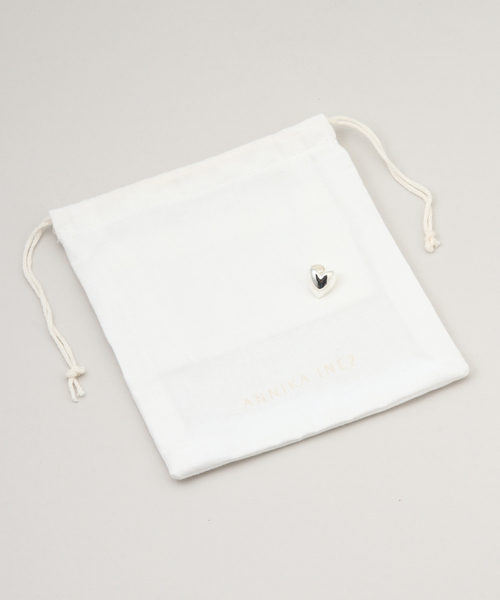 ANNIKA INEZ（アニカイネズ）の「【ANNIKA INEZ/アニカイネズ】Heart Earcuff（イヤーカフ・レディース・シルバー・FREE）」の10枚目の写真