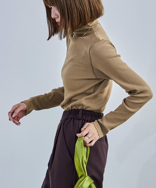 Fashion Letter(ファッションレター)の「【M-4L】ハイネックメローリブカットソー 長袖 ロングスリーブ きれいめ(Tシャツ/カットソー・レディース・ブラック/ベージュ/オフホワイト・M/4L/3L/LL/L)」の20枚目の写真