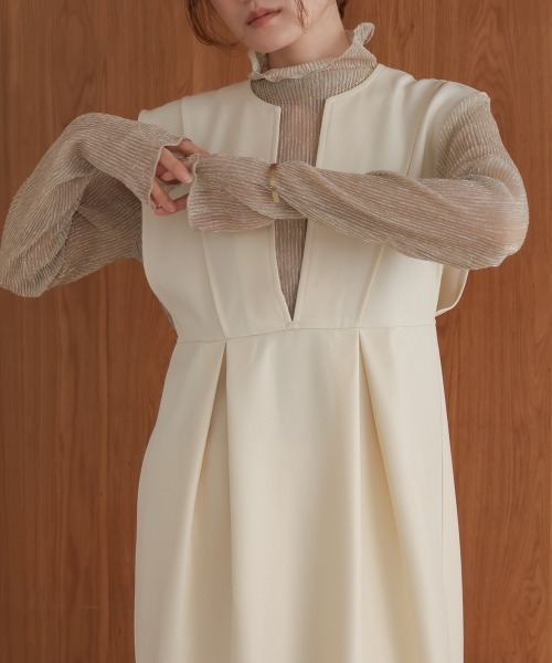 Bab（バブ）の「【S・Mサイズ展開】タックハイウエストIラインジャンスカ（ジャンパースカート・レディース・アイボリー/ブラック/チャコールグレー・S/M）」の6枚目の写真