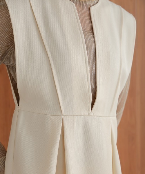 Bab（バブ）の「【S・Mサイズ展開】タックハイウエストIラインジャンスカ（ジャンパースカート・レディース・アイボリー/ブラック/チャコールグレー・S/M）」の12枚目の写真