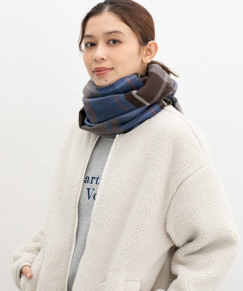 Honeys(ハニーズ)の「【シアバター加工・抗菌防臭・吸湿発熱】チェック柄マフラー(ストール/ショール・レディース・ブルー系/レッド系/ホワイト×ブラック/サックスブルー系/ベージュ系/グリーン系/ピンク系/ネイビー系/ホワイト×ブルー・FREE)」の15枚目の写真
