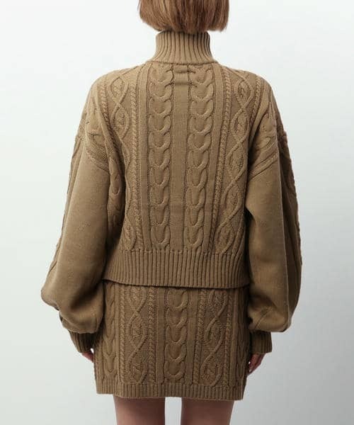 BACK TO THE FIELD（バック トゥー ザ フィールド）の「【MLB】ワッペン付ハイネックケーブルニットセットアップ（ワンピース・レディース・ブラック/ホワイト系/ベージュ・FREE）」の21枚目の写真