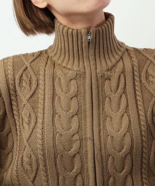 BACK TO THE FIELD（バック トゥー ザ フィールド）の「【MLB】ワッペン付ハイネックケーブルニットセットアップ（ワンピース・レディース・ブラック/ホワイト系/ベージュ・FREE）」の22枚目の写真