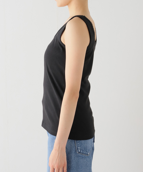 Spick & Span(スピックアンドスパン)の「Uネックノースリーブ(タンクトップ・レディース・ベージュ/ブラック・FREE)」の4枚目の写真