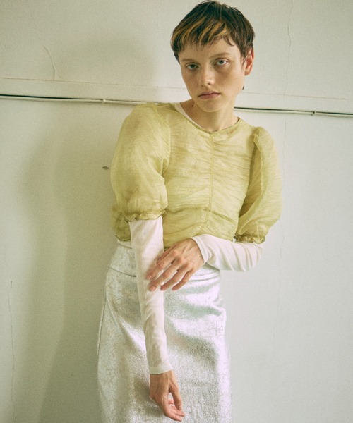 EN NEUME(エンノイム)の「Power Net Mesh Top(Tシャツ/カットソー・レディース・ブラック/オリーブ/グレー/ホワイト・FREE)」の2枚目の写真