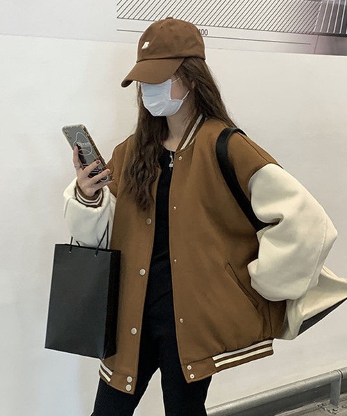 Teem Store(チームストア)の「裏起毛オーバーサイズスウェットスタジャン(スタジャン・レディース・ブラック/ブラウン・F)」の11枚目の写真