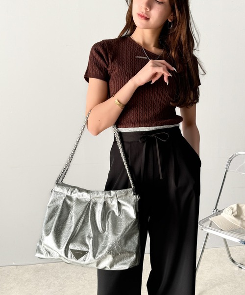 セール】【mily bilet】洗練デザイン＆機能性。エンボス加工フェイク