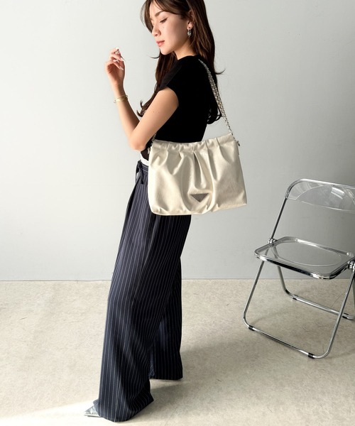 セール】【mily bilet】洗練デザイン＆機能性。エンボス加工フェイク