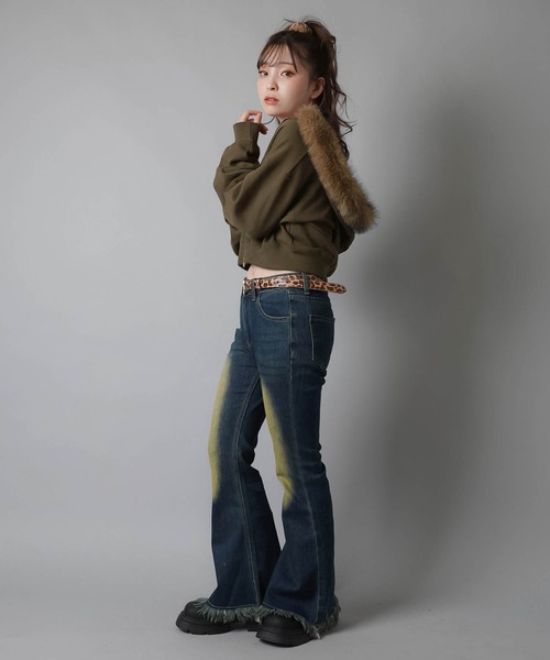 SPINNS(スピンズ)の「≪リバイバルギャルパンツ≫"スタッフの声から生まれたベストシルエット"フリンジデニムフレアパンツ/3サイズ展開(デニムパンツ・レディース・ネイビー/ブラック/サックスブルー/ブルー・M/S/XS)」の15枚目の写真